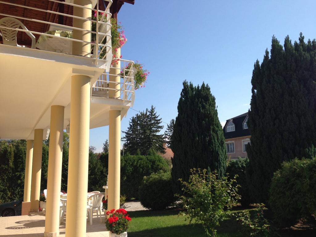 Villa Natalia Hévíz Екстериор снимка